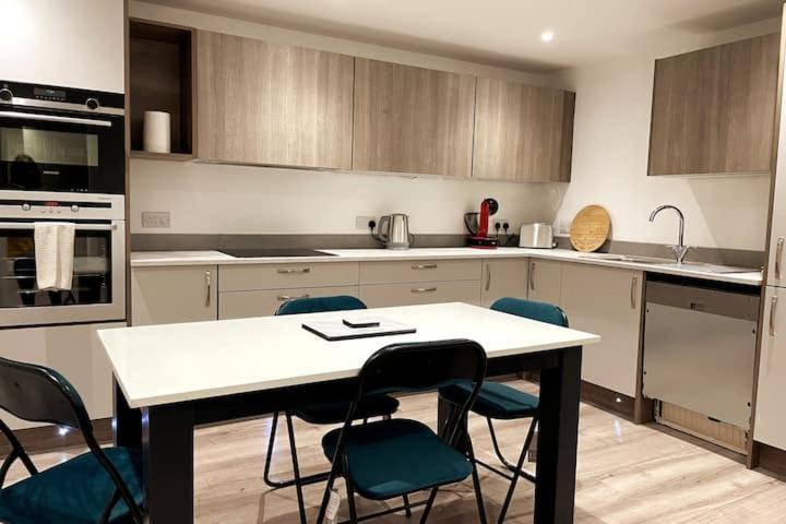 Lovely 3 Bedroom Apartment With Private Garden In Edinburgh City Centre 外观 照片