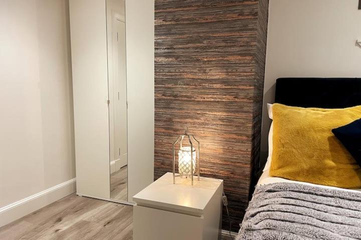 Lovely 3 Bedroom Apartment With Private Garden In Edinburgh City Centre 外观 照片