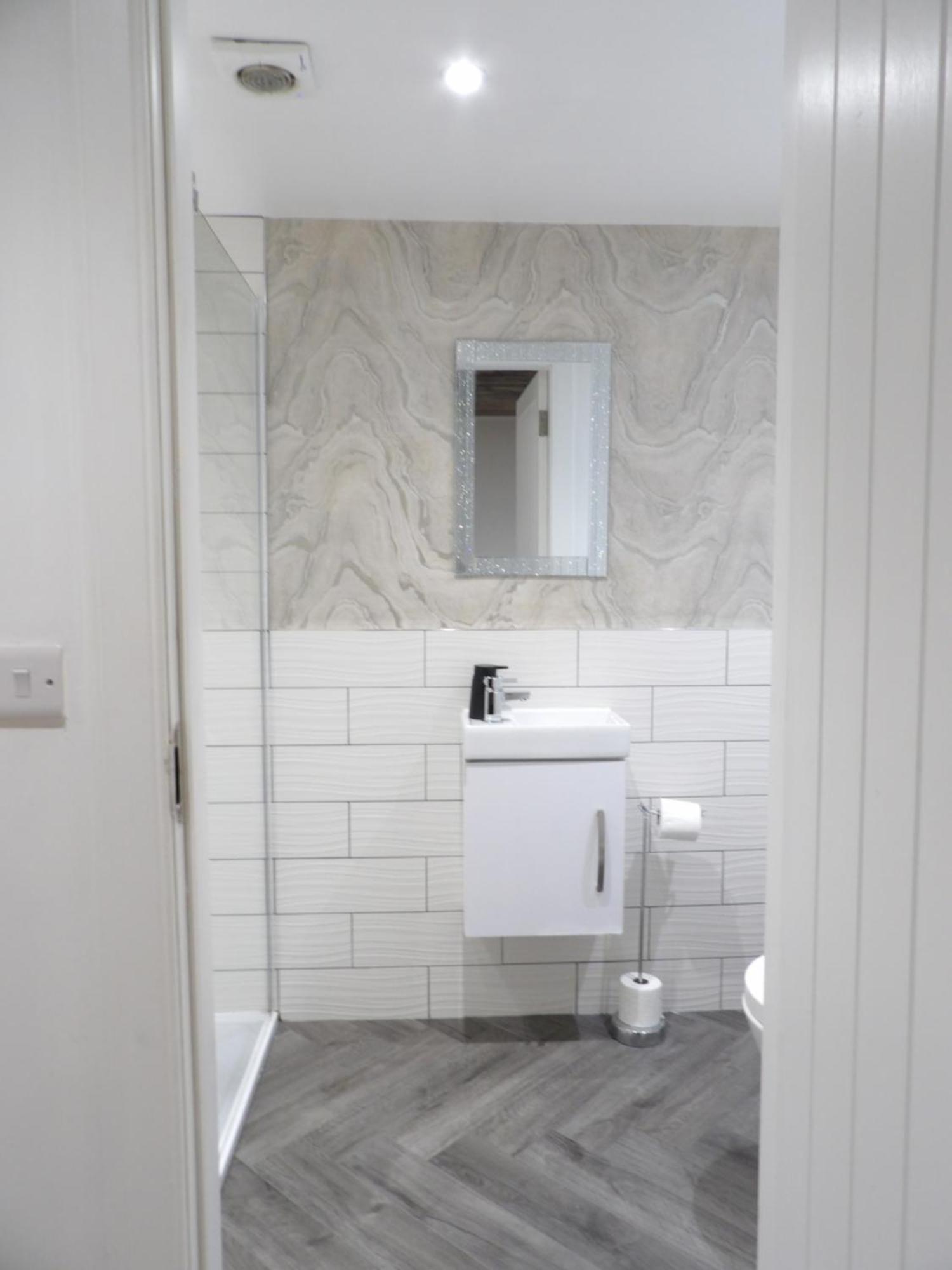 Lovely 3 Bedroom Apartment With Private Garden In Edinburgh City Centre 外观 照片